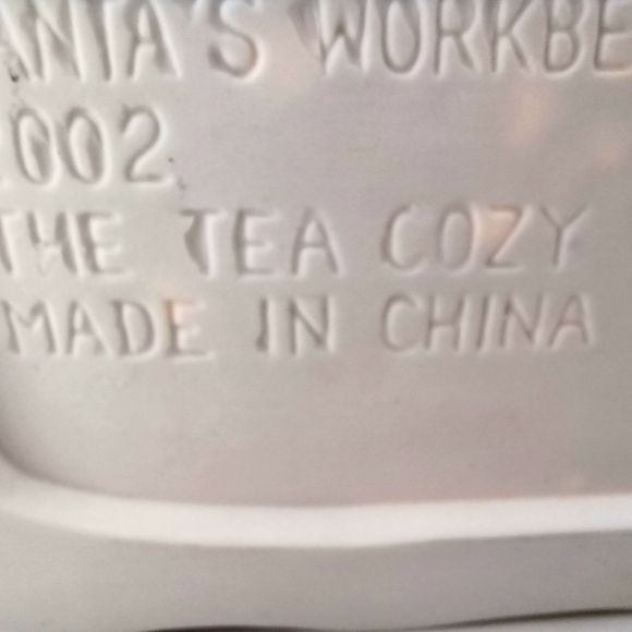 VINTAGE The Cozy Tea Lighted House Santa's Workbench 2002 - Picture 9 of 10